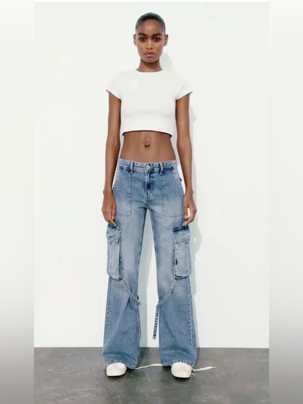 Zara Wide Leg Cargo Jeans With Strap Size 6